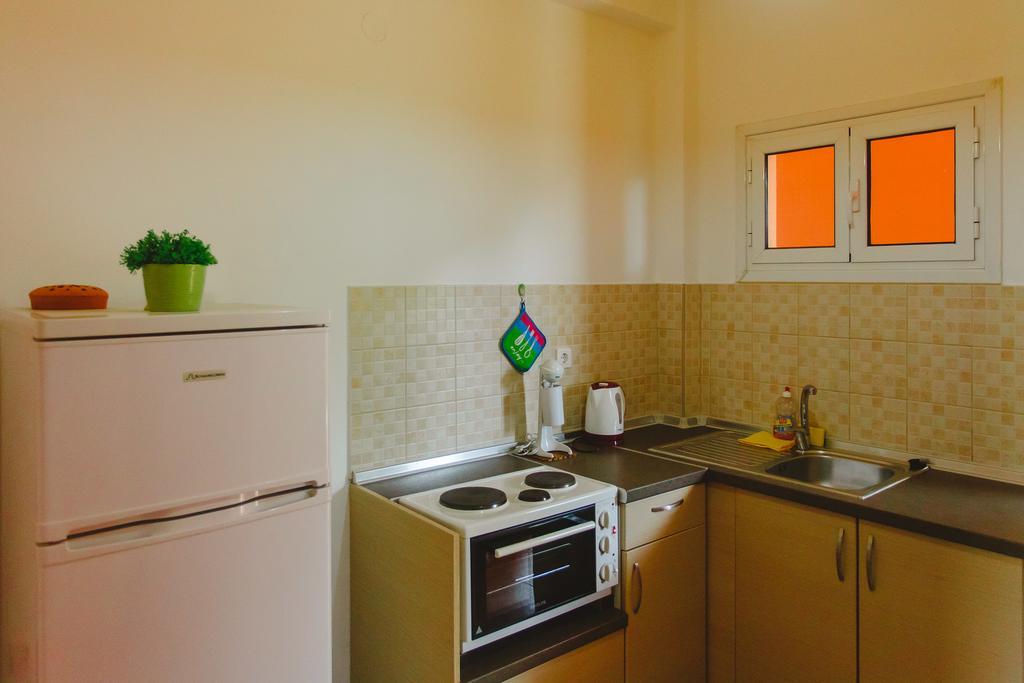 Aspa'S Apartments Дассия Экстерьер фото
