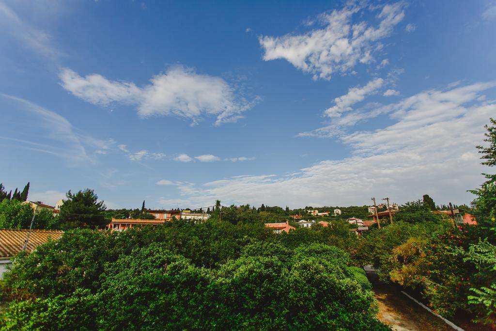 Aspa'S Apartments Дассия Экстерьер фото